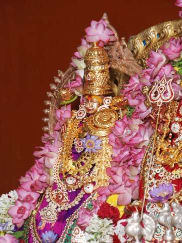 Devi archana with Swarna Kamalas (golden) lotus and pearls - March 22, 2023